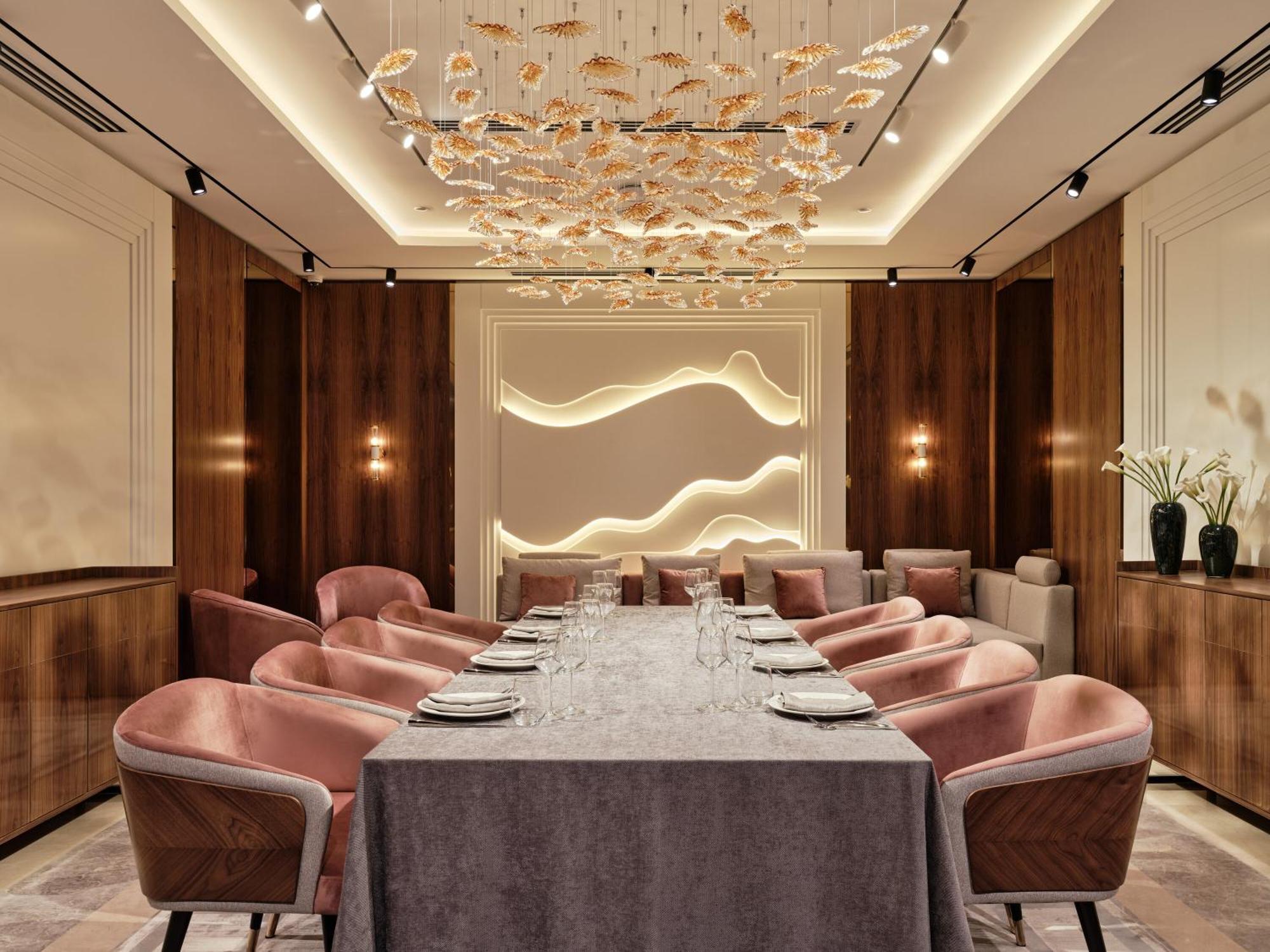 Crowne Plaza Tashkent By Ihg Hotel Exterior photo